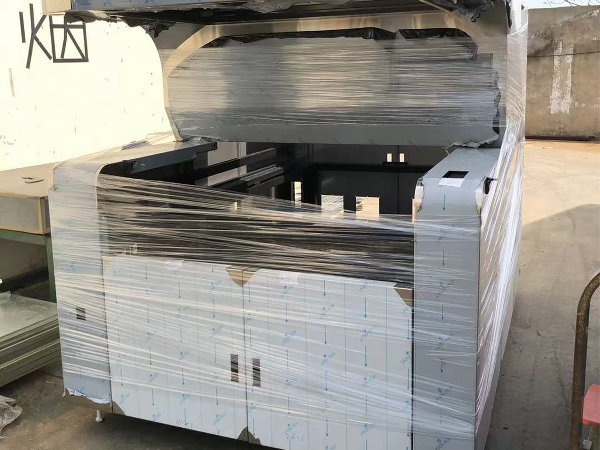 電子設(shè)備鈑金